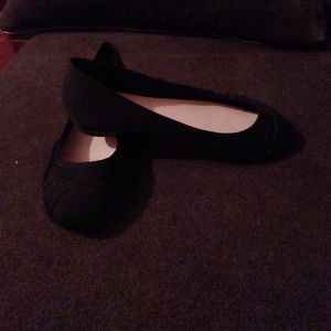 Black ballet flat